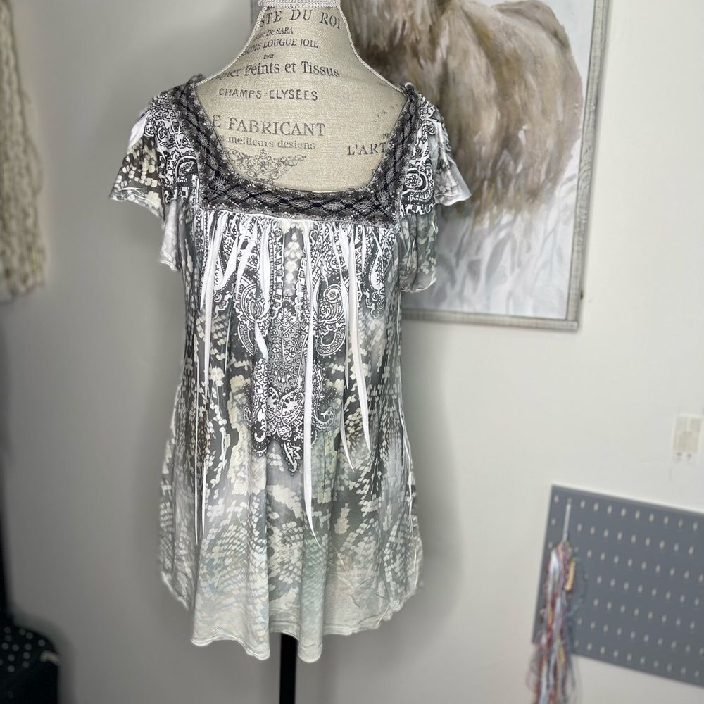 Unity World Wear short cap sleeve silky top Large Boho